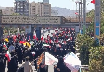 وداع جان‌سوز با مهر بی‌کران؛ آخرین نگاه به سیمای رهبر شهید