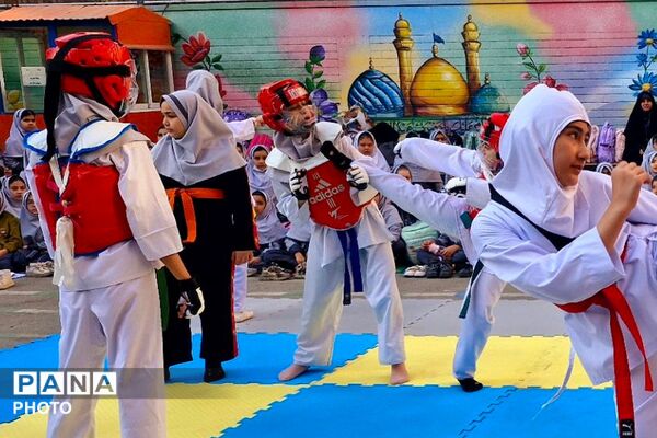 المپیاد ورزشی در مدارس حاتم، ارشاد و راضیه شکرایی ناحیه دو شهرری 