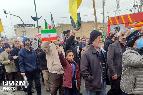 تجدید عهد و پیمان فرهنگیان و مردم چهاردانگه با رهبر و آرمان های انقلاب