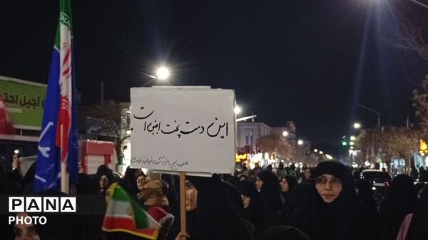 راهپیمایی گسترده مردمی در محکومیت حملات اخیر و تجلیل از شهیدان مقاومت  