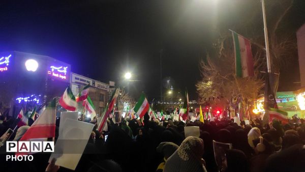 حماسه سازی مردم نیشابور در دوازدهمین روز از شهادت امام خامنه ای
