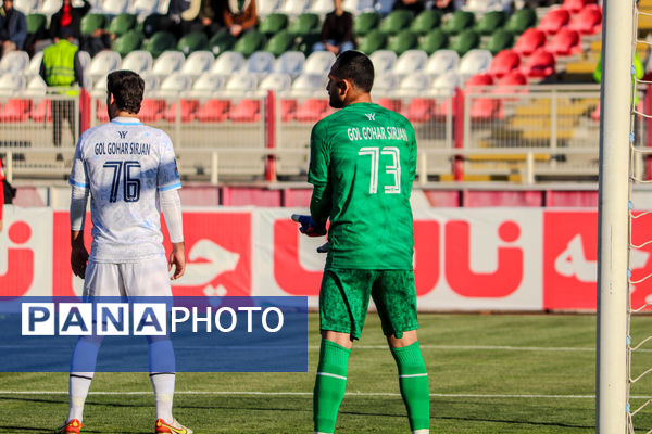 بازی جام حذفی تراکتور و  گل‌گهر سیرجان