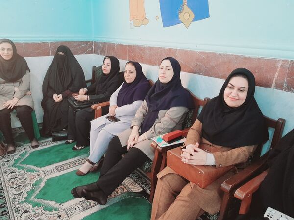 جشن بزرگداشت مقام معلم در دبستان نبوت شهرستان بوشهر