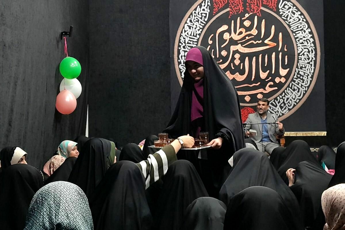 جشن ولادت امیرالمؤمنین امام علی(ع) در مسجد حسین‌بن‌علی قائمیه