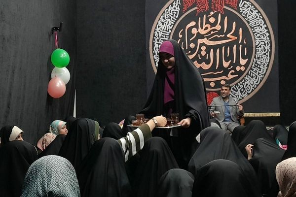 جشن ولادت امیرالمؤمنین امام علی(ع) در مسجد حسین‌بن‌علی قائمیه