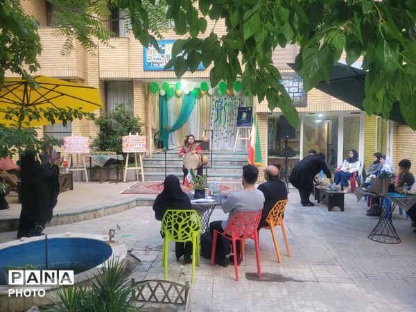 برگزاری شب شعر روایت عهد با حضور فرهیختگان شعر و ادب ناحیه ۳