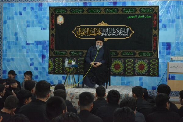 هم‌نوایی دانش‌آموزان مدرسه شهدای علم و فناوری در سوگ حضرت زهرا(س)