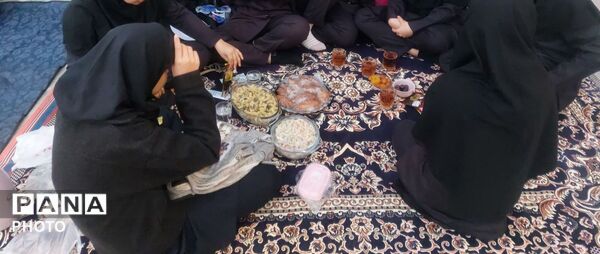 ضیافت افطار در مدرسه «نماز و نیایش» شهرستان باخرز