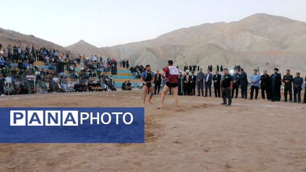 مسابقات بومی محلی  در گود کشتی شهر بار نیشابور