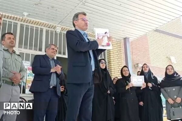 طنین زنگ سلامت در دبستان دخترانه آیین روشن؛ از لقمه‌های سالم تا نشاط و ورزش 