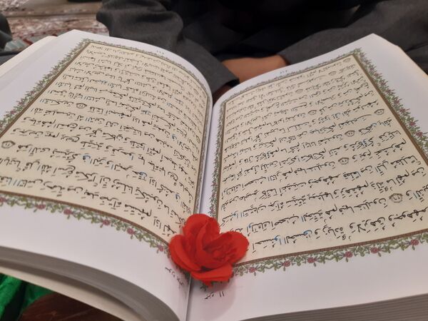 برگزاری محفل انس با قرآن در دبیرستان نور اردبیل