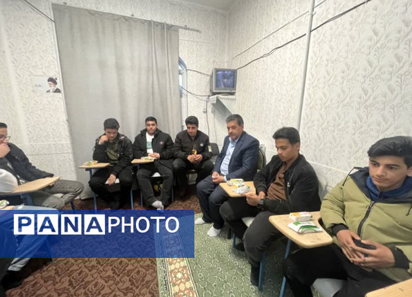 برگزاری انتخابات شورای دانش‌آموزی منطقه‌ای در خاتم