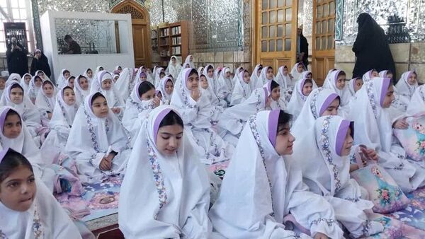 جشن تکلیف دانش‌آموزان دبستان شهید کاظم بهمنش ناحیه 4 کرج 