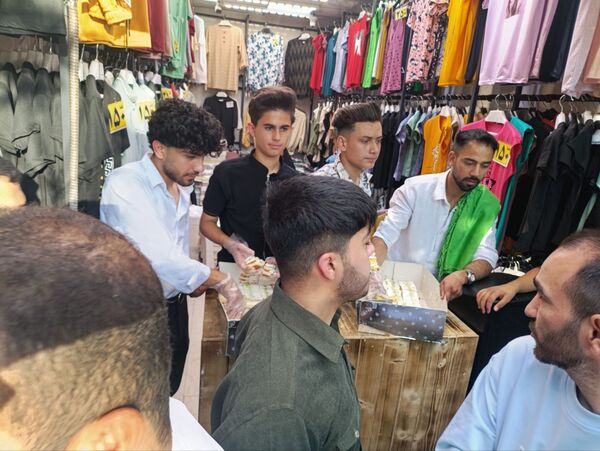 گوشه‌ای از راهپیمایی غدیر خونین در مشهد مقدس