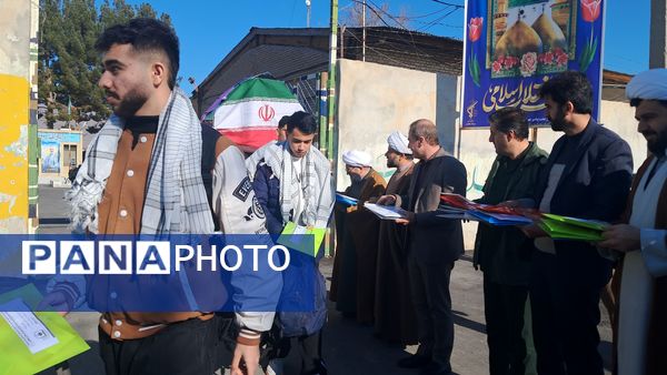 اعزام دانش‌آموزان پسر آشخانه به راهیان نور 