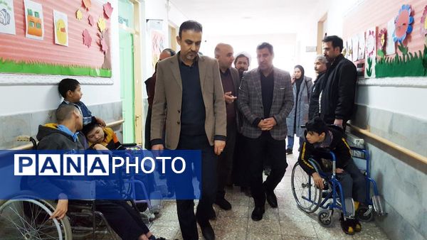 بازدید معاون استاندار و فرماندار مشهد مقدس از دبستان چند معلولیتی کوشا