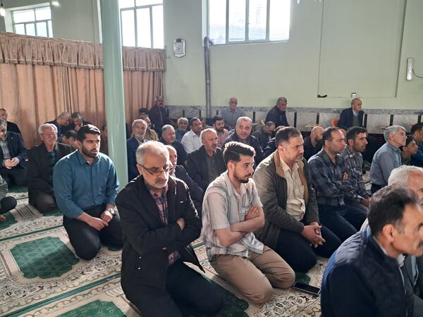 اقامه نماز عید سعید فطر در مسجد جامع جمنان قائمشهر
