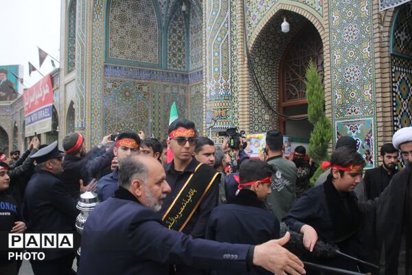 تشییع پیکر آخرین بازمانده شهدای خانواده دهقان در قم