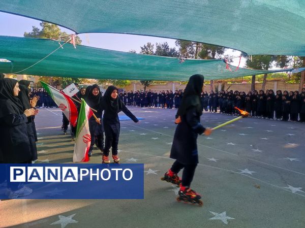 یک روز شاد در دبیرستان امام خامنه‌ای با المپیاد ورزشی درون مدرسه‌ای 