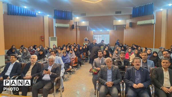 رقابت‌های انتخاباتی انجمن‌های ورزشی در دبیرستان آرمینه مصلی‌نژاد
