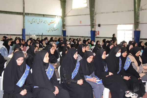 دو فرشته نورانی در دبیرستان فاطمه الزهرا (س)