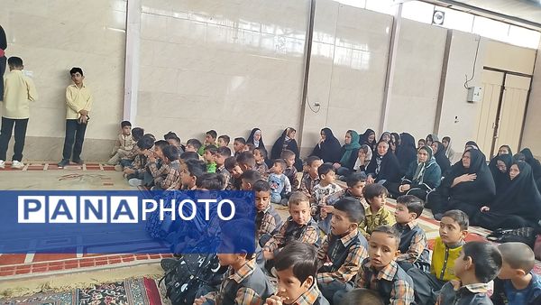 جشن شکوفه ها برای پسران کلاس اولی  دبستان شهید عجمی فدافن