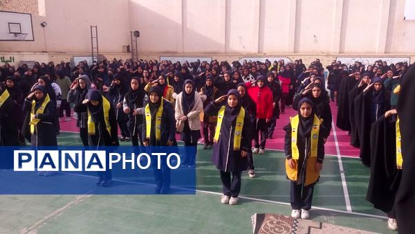 چهارشنبه متفاوت با حضور مدیر آموزش و پرورش ناحیه یک در دبیرستان عفت