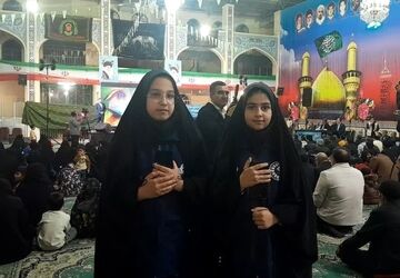 روایت خبرنگاران پانا از برگزاری محفل قرآنی و رونمایی از قرآن رنگی در یزد