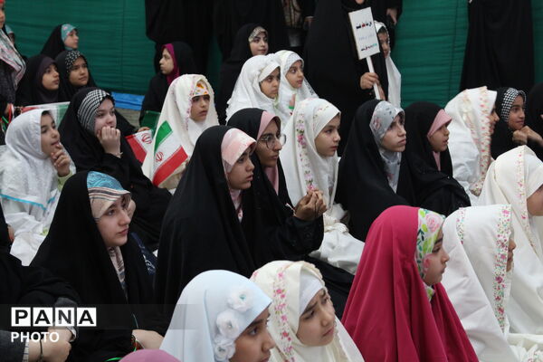 همدان میزبان «بزرگترین نماز جمعه دخترانه»