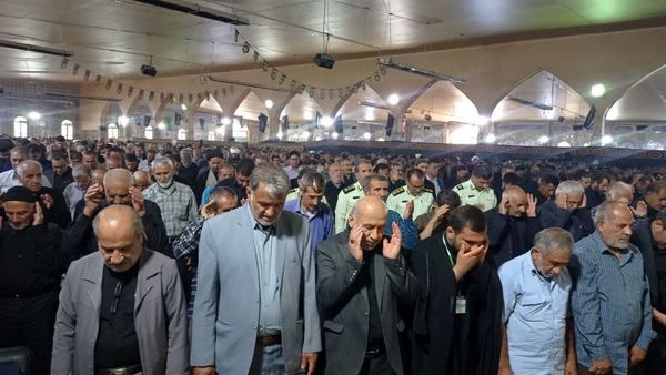 حضور پرشور مردم در نماز جمعه یاسوج