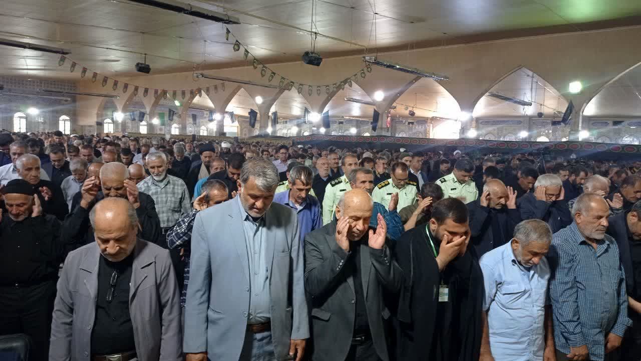 حضور پرشور مردم در نماز جمعه یاسوج