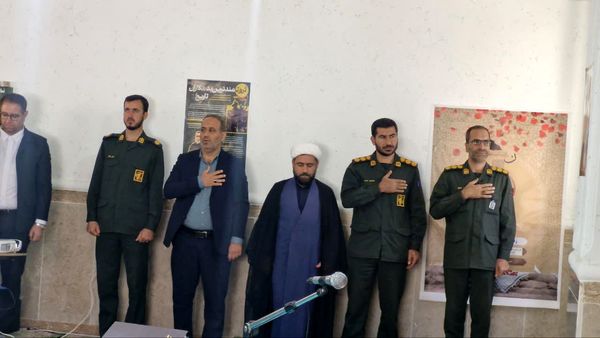 یادواره شهدای دانش‌آموز دبیرستان نمونه علامه امینی سی‌سخت