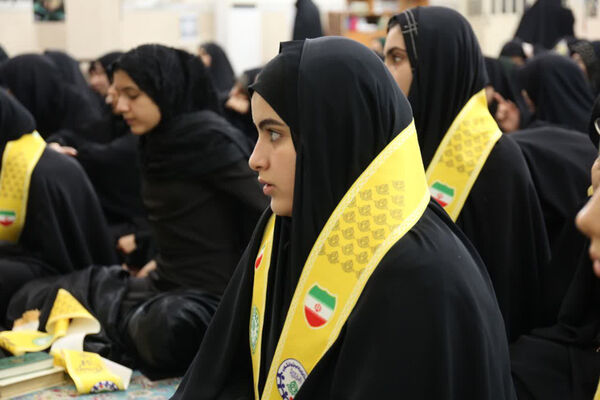 دومین روز اعتکاف دانش‌آموزی دختران در قم