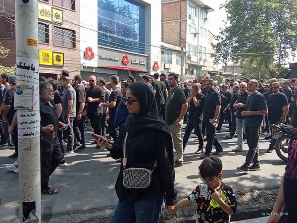 مراسم وداع مردم قهرمان پرور با پیکر پاک جاسم دلاوری در قائمشهر