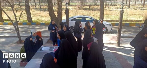 ایران فردا را دانش‌آموزان می‌سازند