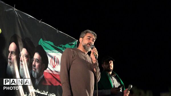 همایش تجدید بیعت معلمان قم با رهبر انقلاب