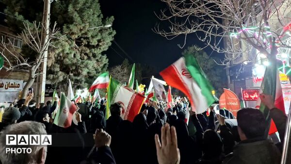 حضور پرشور ، انقلابی و دشمن‌شکن مردم در اجتماع بزرگ کرج
