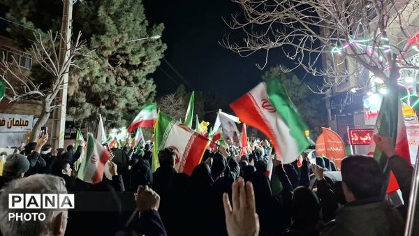 حضور پرشور ، انقلابی و دشمن‌شکن مردم در اجتماع بزرگ کرج