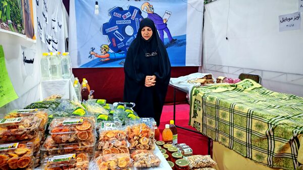 نمایشگاه خدمت 46 به مناسبت هفتهٔ بسیج در نیشابور 