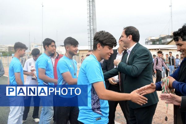 برگزاری مسابقات فینال و رده‌بندی فوتبال دانش‌آموزی در بهارستان‌ 2