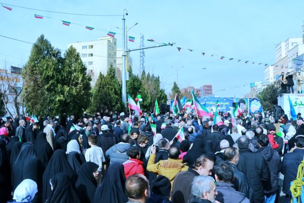 تصاویر ماندگار از حماسه 22بهمن در پرند