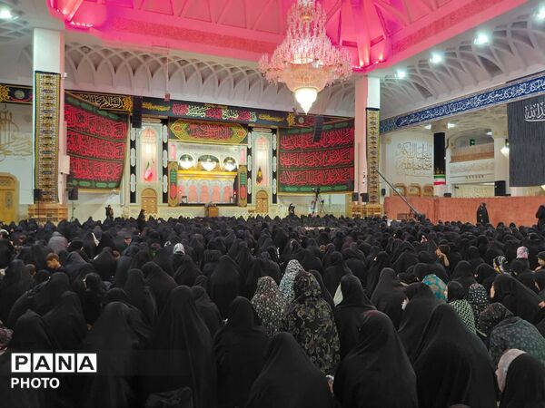 مراسم عزادای بانوان در حرم حضرت معصومه(س)