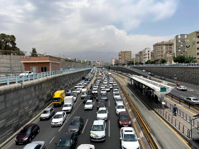 معابر تهران از سایر روزها پرحجم‌تر است