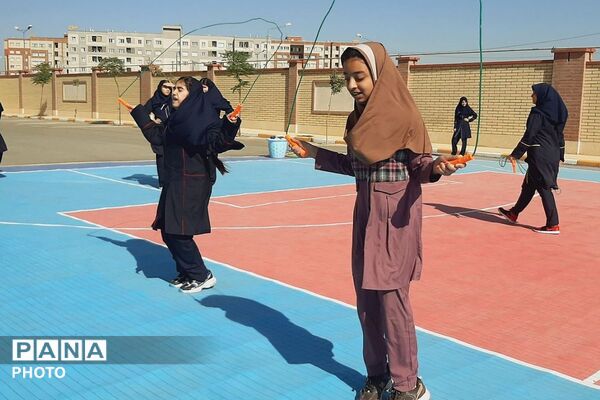 مسابقات ورزشی جام مهر در دبیرستان شهدای فراجا 