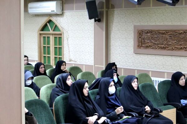 نشست تخصصی اجرای طرح نماد و لیگ جت در مدارس متوسطه ناحیه یک یزد