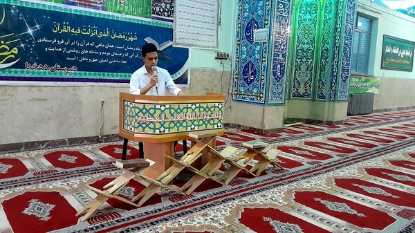 مراسم افطاری در دبیرستان دهخدا ناحیه یک کرج 