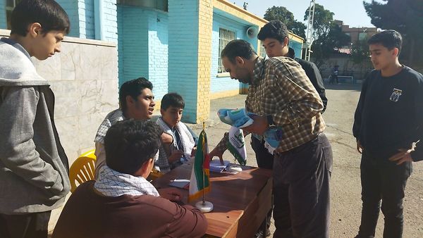 انتخابات شورای دانش آموزی در دبیرستان شاهد ابوذر غفاری نیشابور 