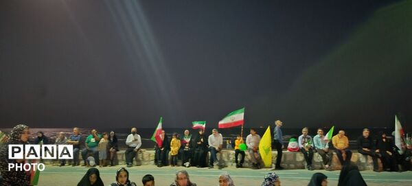 برگزاری تجمع شبانه شهروندان در بندرعباس