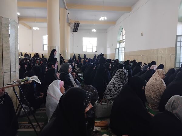 اقامه‌ نماز‌ عیدفطر در شهر وردنجان