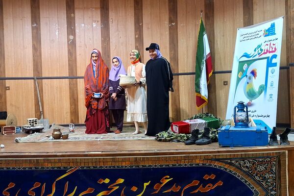 ایجاد انگیزه و خلاقیت در دانش‌آموزان با اجرای تئاتر درسی 